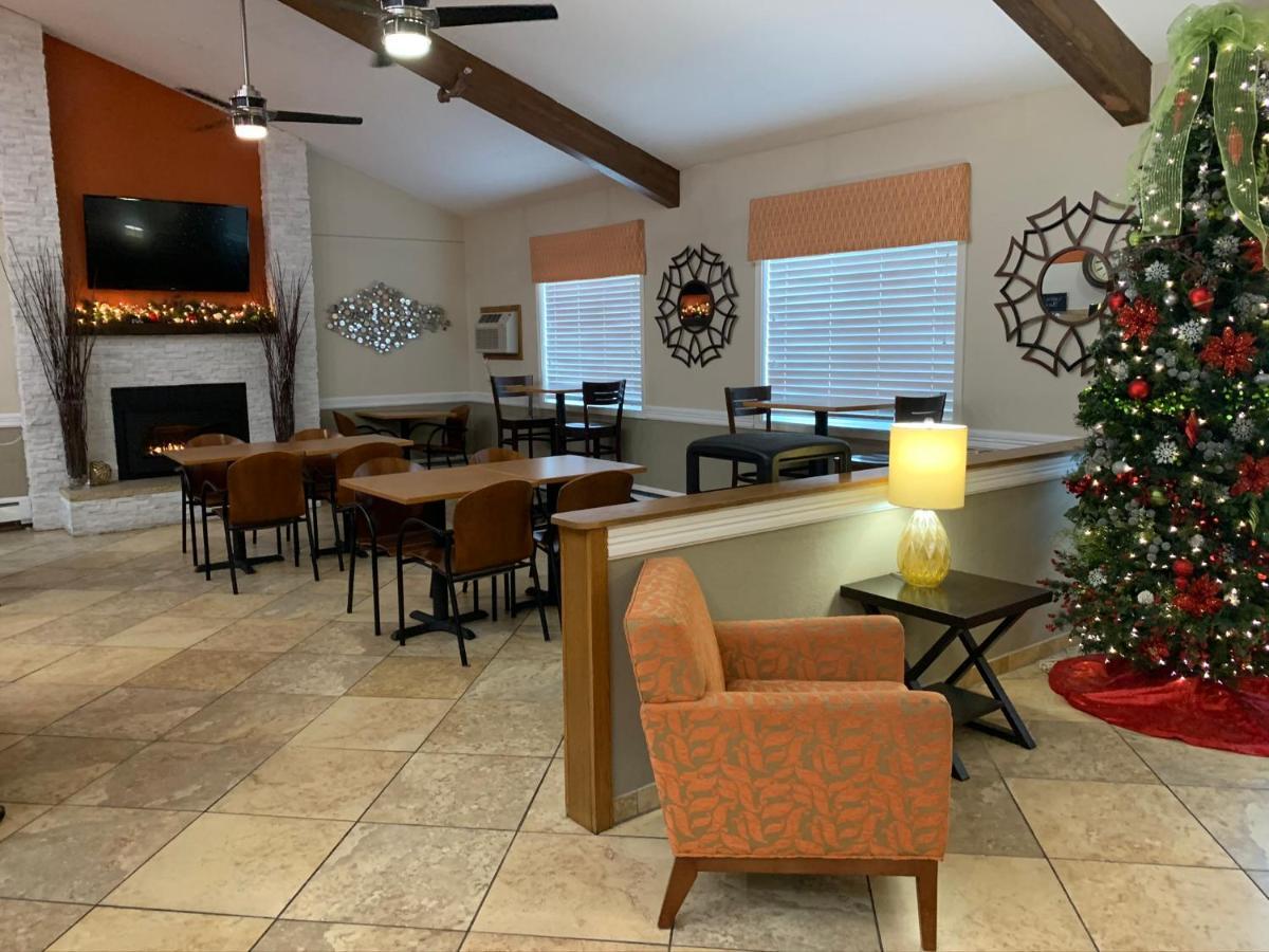 Nichols Inn & Suites Hastings Екстериор снимка